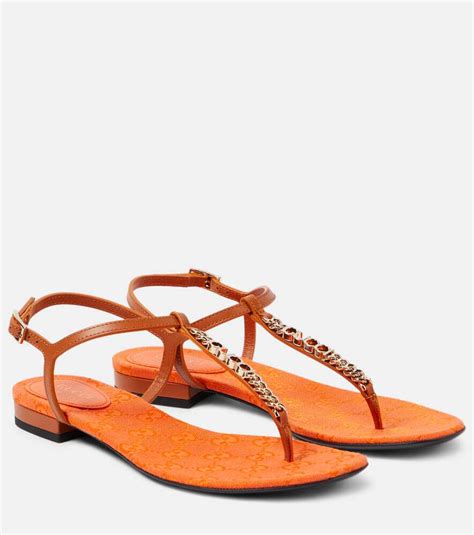 Gucci Signoria leather thong sandals in brown 